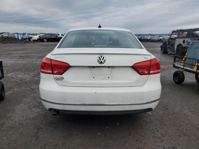 2012 Volkswagen Passat SEL