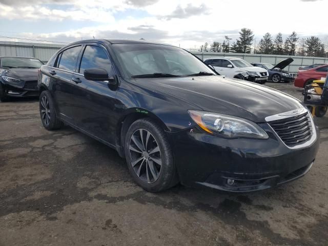 2013 Chrysler 200 Touring