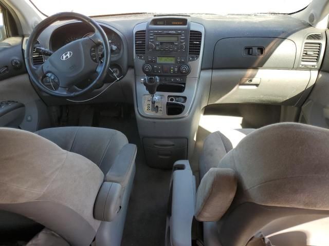 2007 Hyundai Entourage GLS