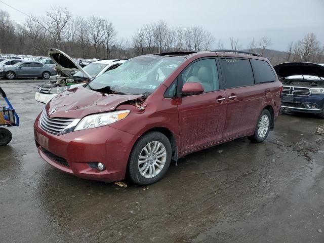 2017 Toyota Sienna XLE