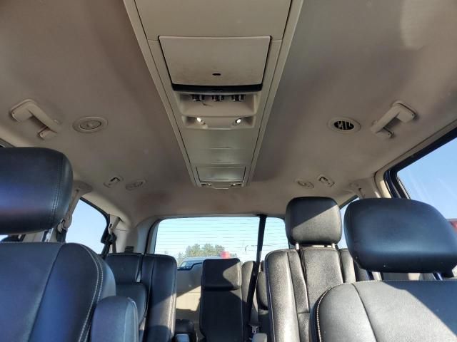 2014 Chrysler Town & Country Touring