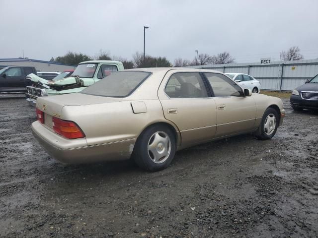 2000 Lexus LS 400