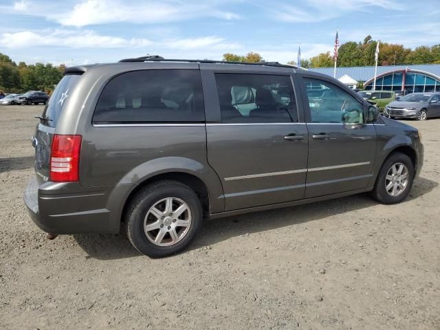 2010 Chrysler Town & Country