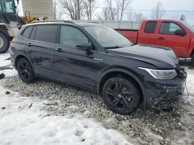 2023 Volkswagen Tiguan SE R-LINE Black