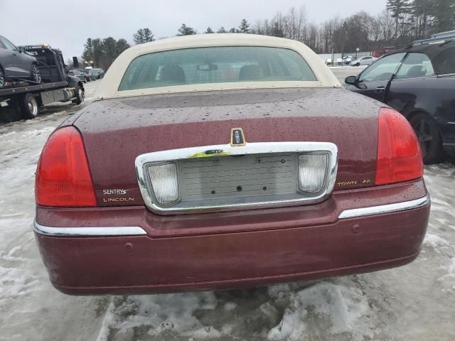 2004 Lincoln Town Car Ultimate