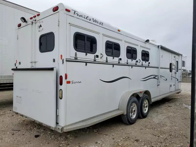 2008 Trail King Horse Trailer