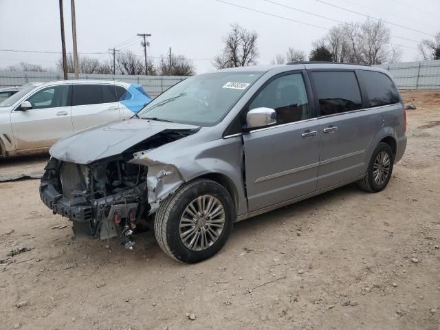 2013 Chrysler Town & Country Touring L