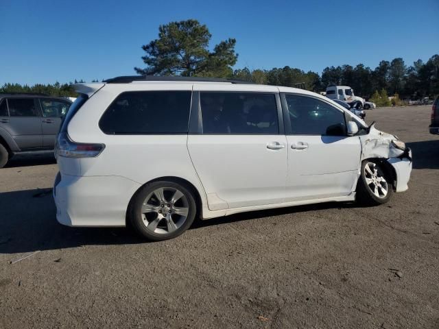 2012 Toyota Sienna Sport