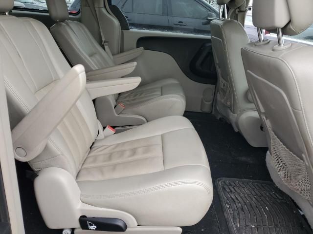 2012 Chrysler Town & Country Touring