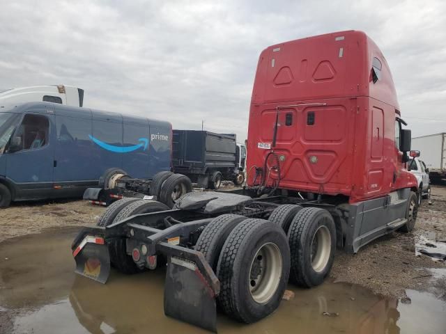 2016 Freightliner Cascadia Semi Truck