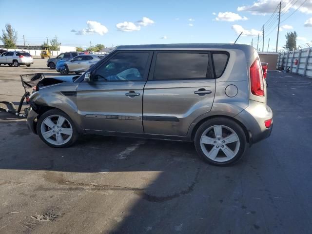 2013 KIA Soul +