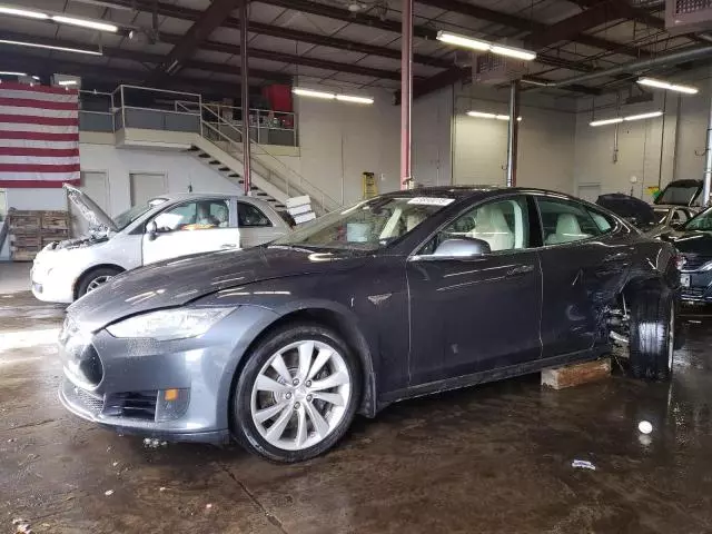 2015 Tesla Model S 70D