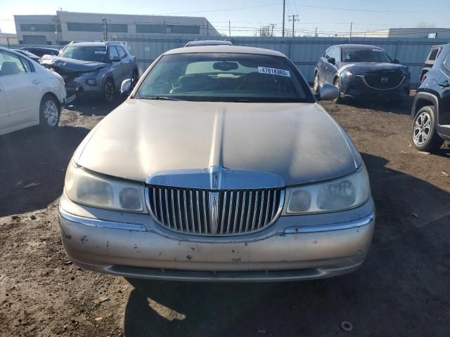 2001 Lincoln Town Car Executive