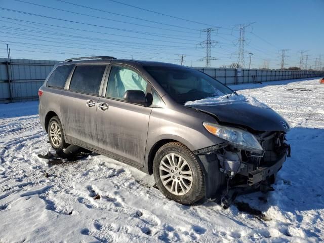 2017 Toyota Sienna XLE