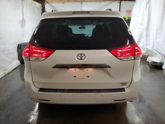 2013 Toyota Sienna XLE