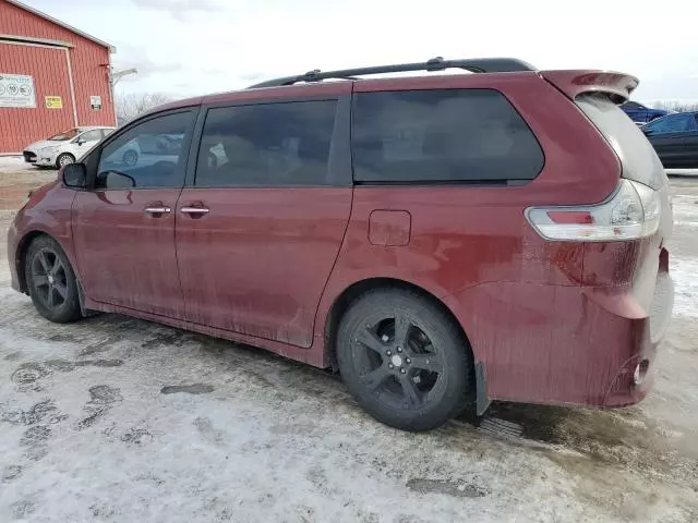 2015 Toyota Sienna Sport