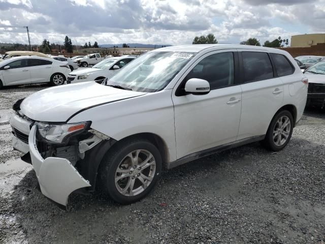 2014 Mitsubishi Outlander SE