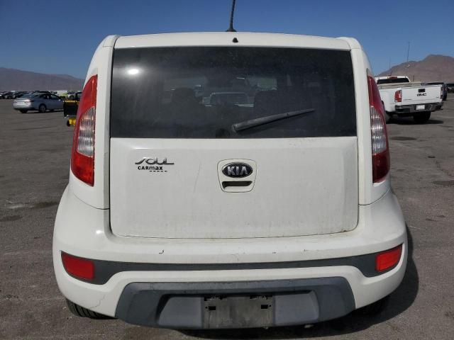 2013 KIA Soul +