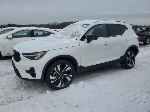 2023 Volvo XC40 Plus