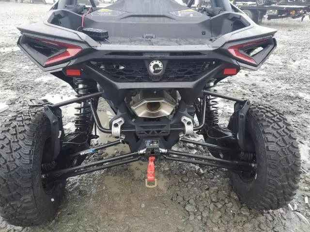 2025 Can-Am Maverick R X RS