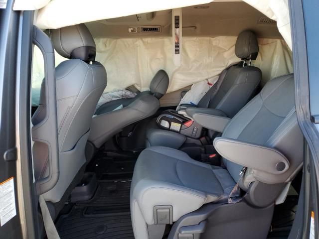 2021 Toyota Sienna Limited