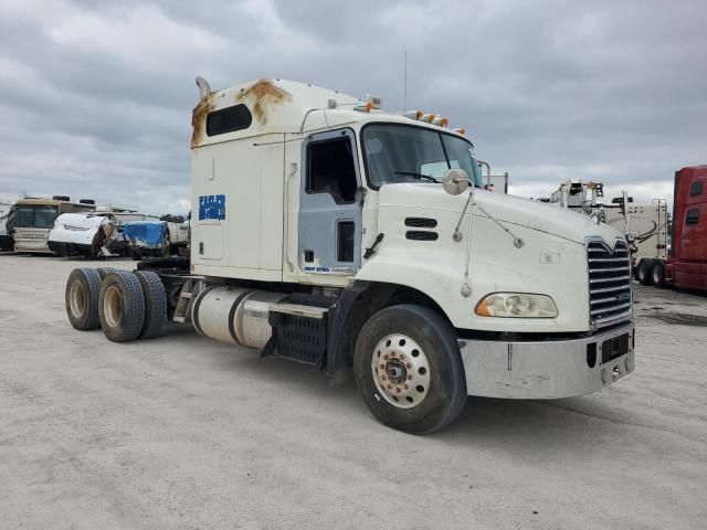 2016 Mack 600 CXU600