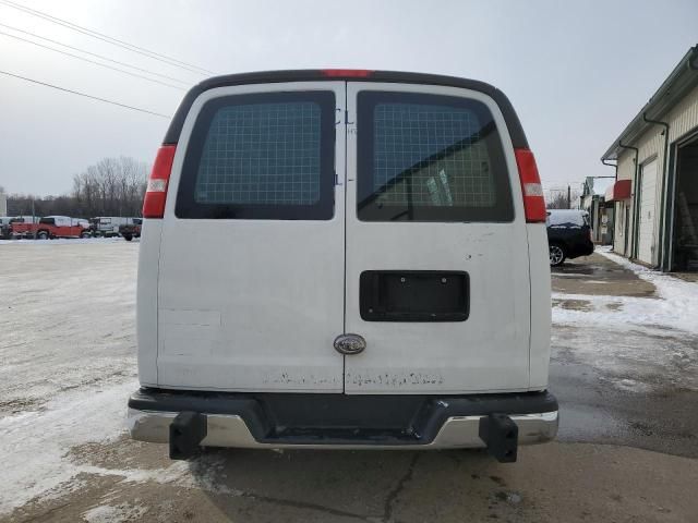 2020 Chevrolet Express G2500