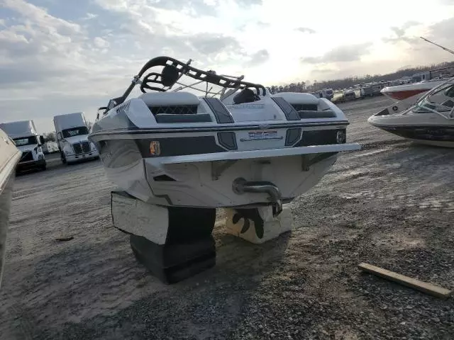 2020 Nautica Boat