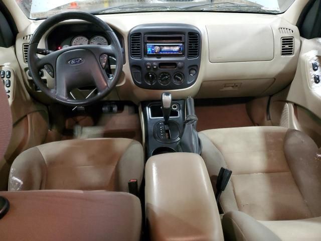 2005 Ford Escape XLS