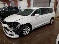 Chrysler Pacifica Vehiculos salvage en venta: 2017 Chrysler Pacifica Touring L Plus