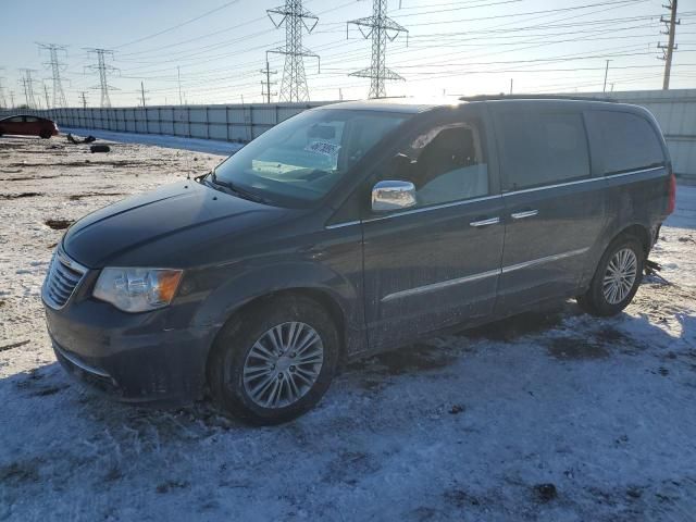 2014 Chrysler Town & Country Touring L