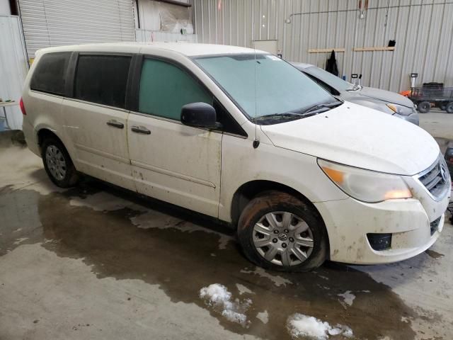 2010 Volkswagen Routan S