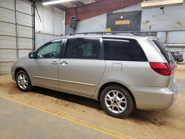 2004 Toyota Sienna XLE