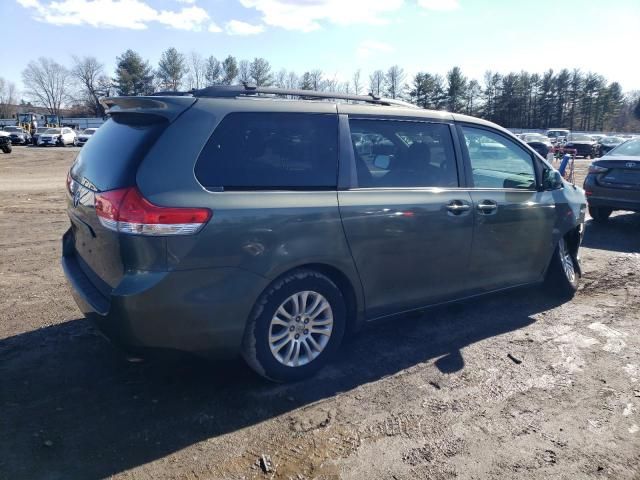 2012 Toyota Sienna XLE