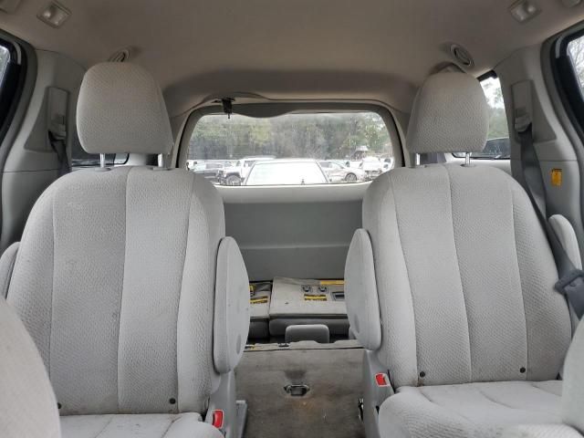 2012 Toyota Sienna LE