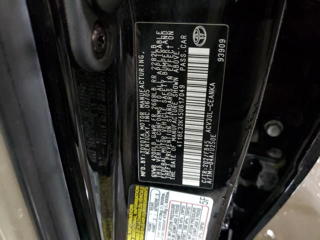 2005 Toyota Camry LE