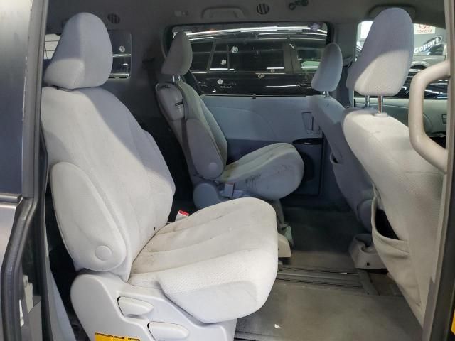 2012 Toyota Sienna LE