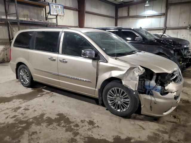 2014 Chrysler Town & Country Touring L