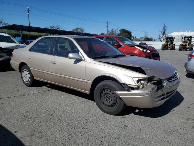 1999 Toyota Camry LE