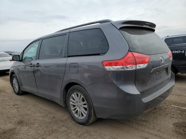 2012 Toyota Sienna XLE