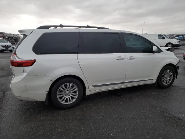 2015 Toyota Sienna XLE