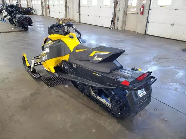 2012 Skidoo 2012 Skidoo MX Z 600