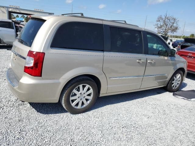 2013 Chrysler Town & Country Touring