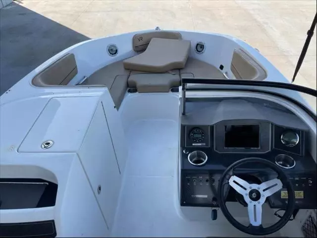 2023 Bayliner VR6