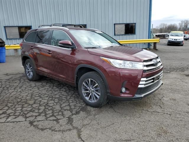 2017 Toyota Highlander SE