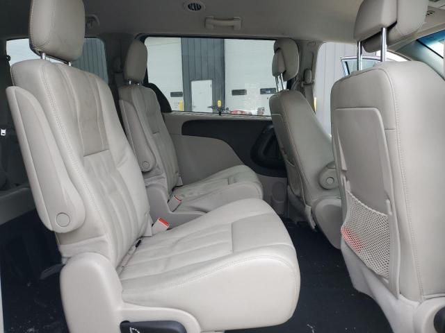 2013 Chrysler Town & Country Touring