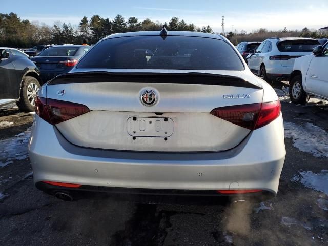 2017 Alfa Romeo Giulia Q4