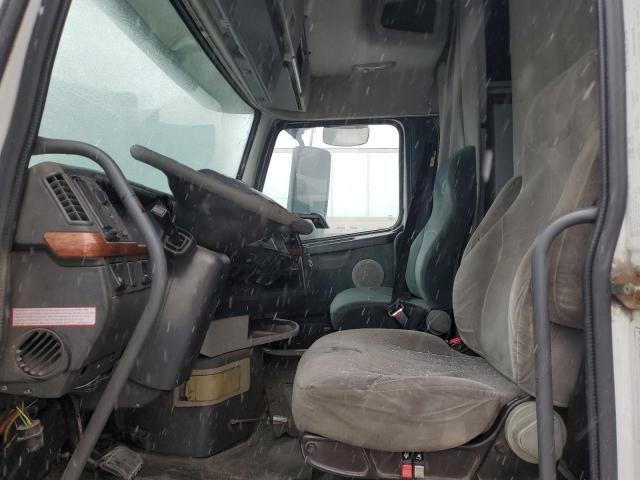 2004 Volvo VN VNL