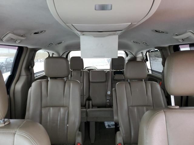 2014 Chrysler Town & Country Touring L