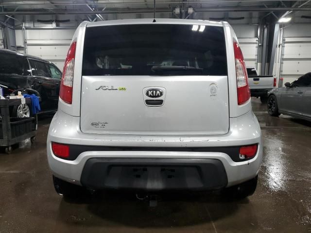 2013 KIA Soul +